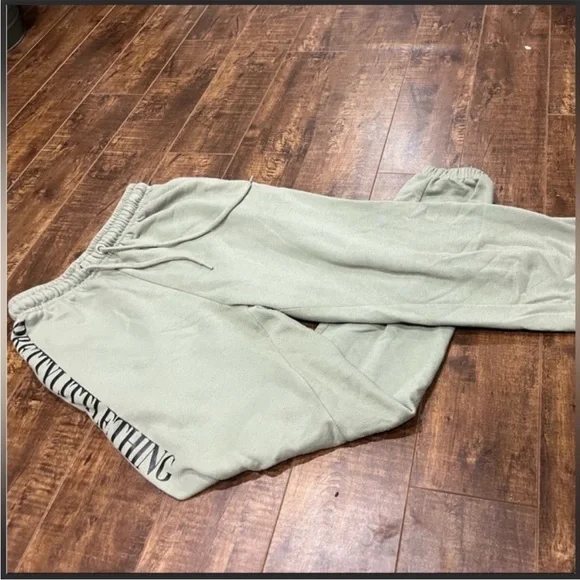 Joggers‎ - Picture 5 of 9